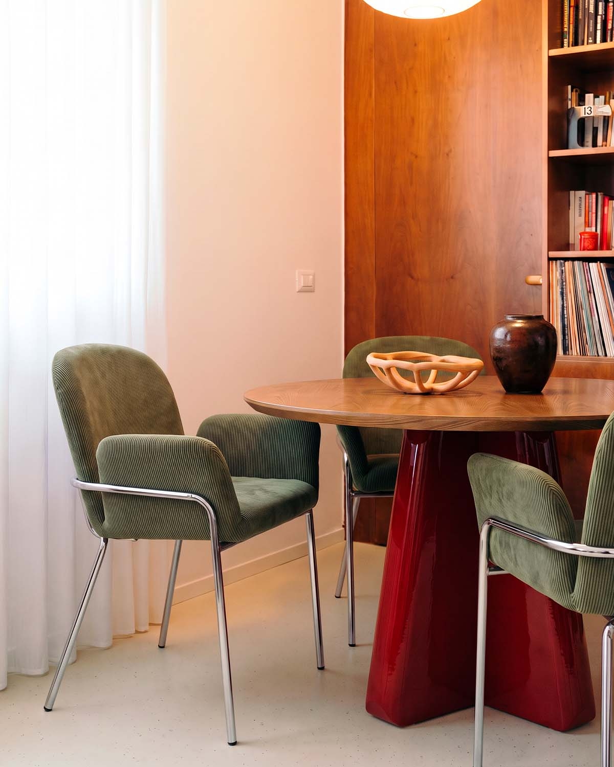 Silla de comedor de metal y tela Aragon, imagen de galer&iacute;a 2