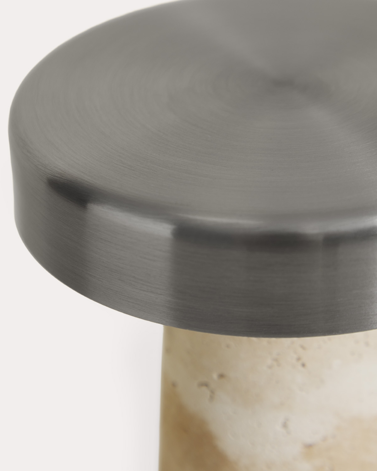 Lámpara de mesa led inalámbrica para exterior de mármol y metal Mysha, imagen de galer&iacute;a 8