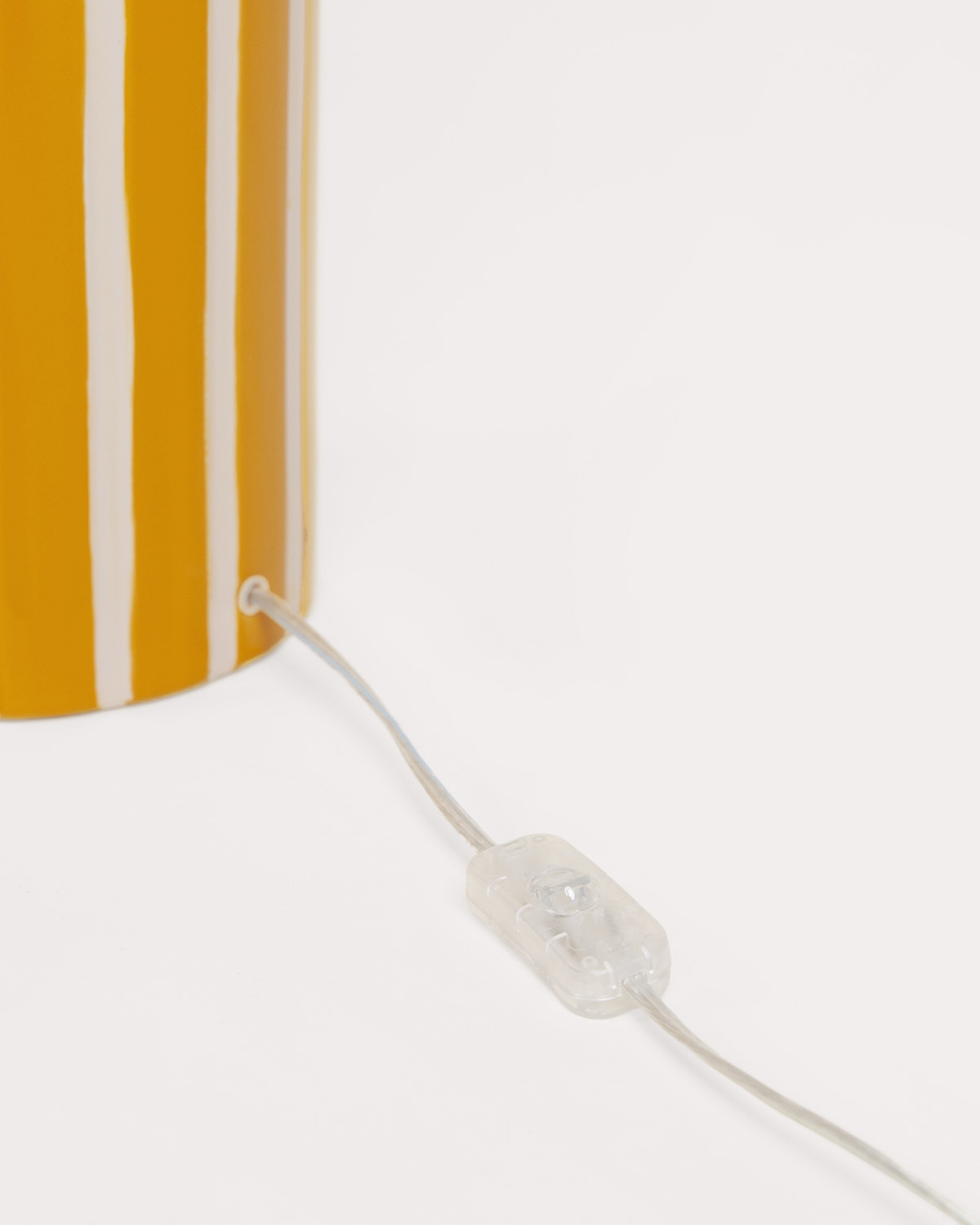 Lámpara de mesa de céramica Inhar, imagen de galer&iacute;a 4