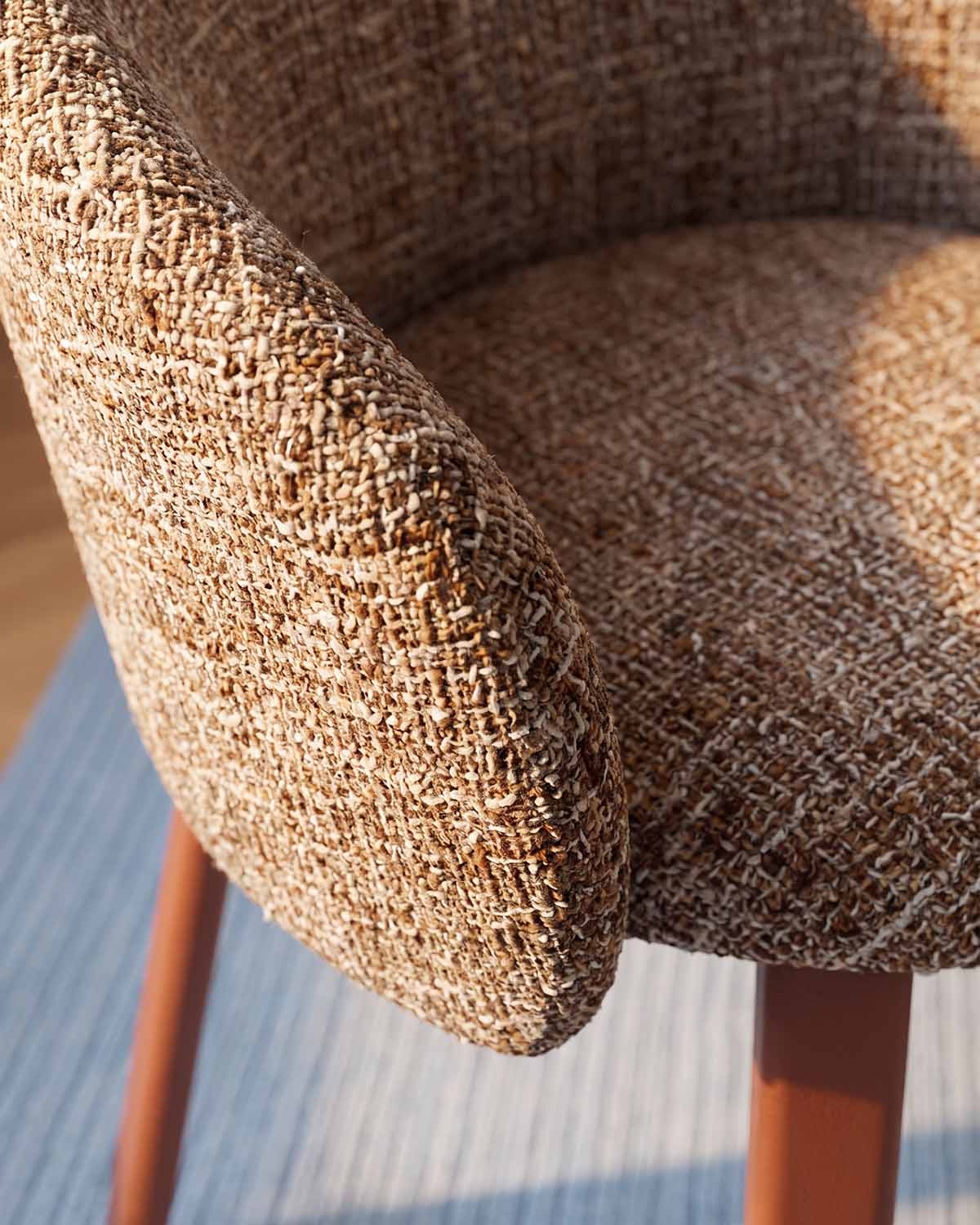 Silla de comedor de tela y metal Bouviet, imagen de galer&iacute;a 3