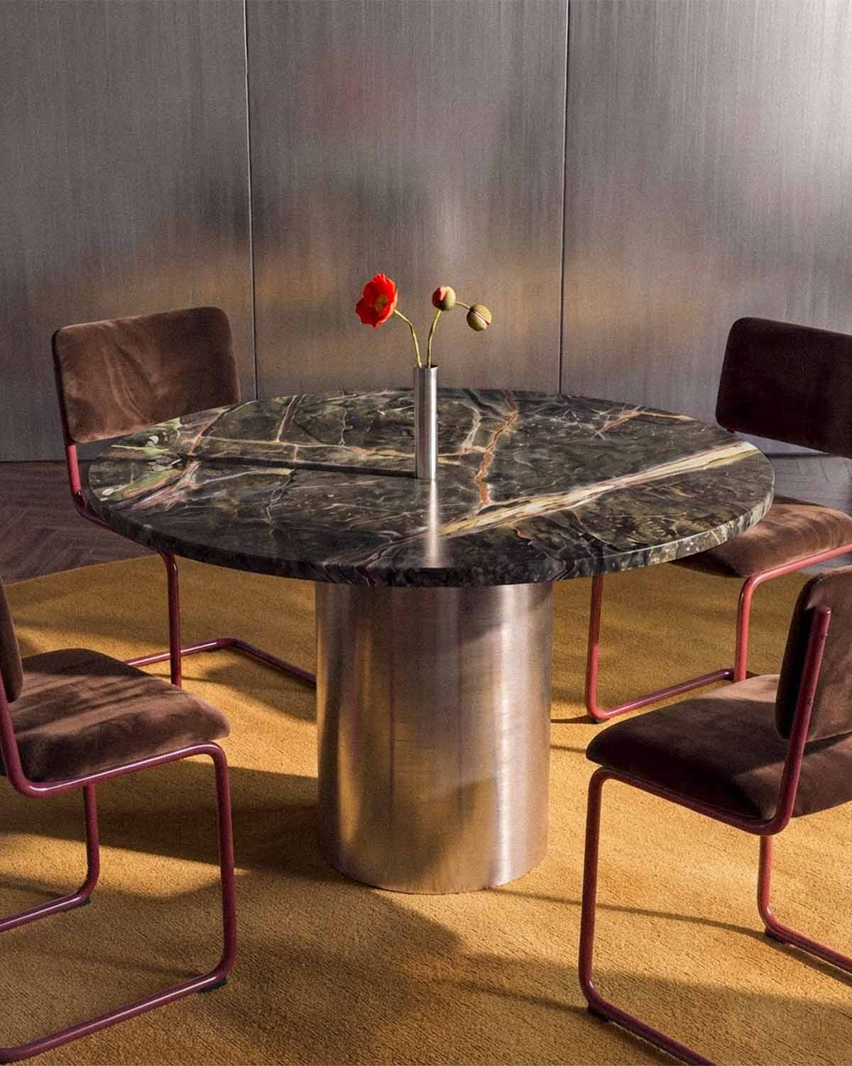 Mesa de comedor redonda Ø130 cm Revna, imagen de galer&iacute;a 2