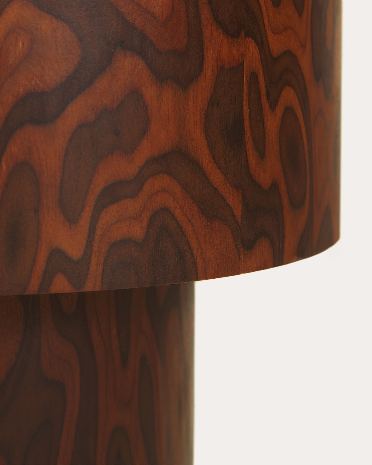Mesa auxiliar redonda Ø40 cm de madera Nohr, imagen de galer&iacute;a 4