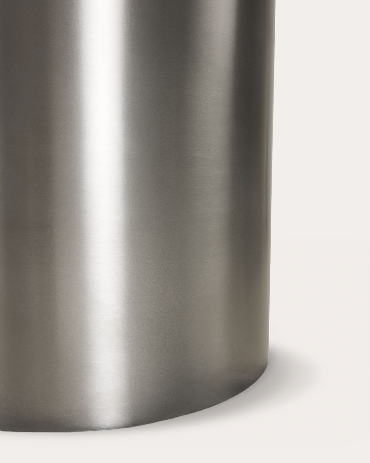 Mesa de comedor redonda Ø130 cm Revna, imagen de galer&iacute;a 7