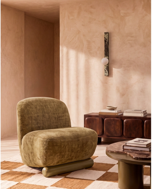 Sillón de tela y madera Akane