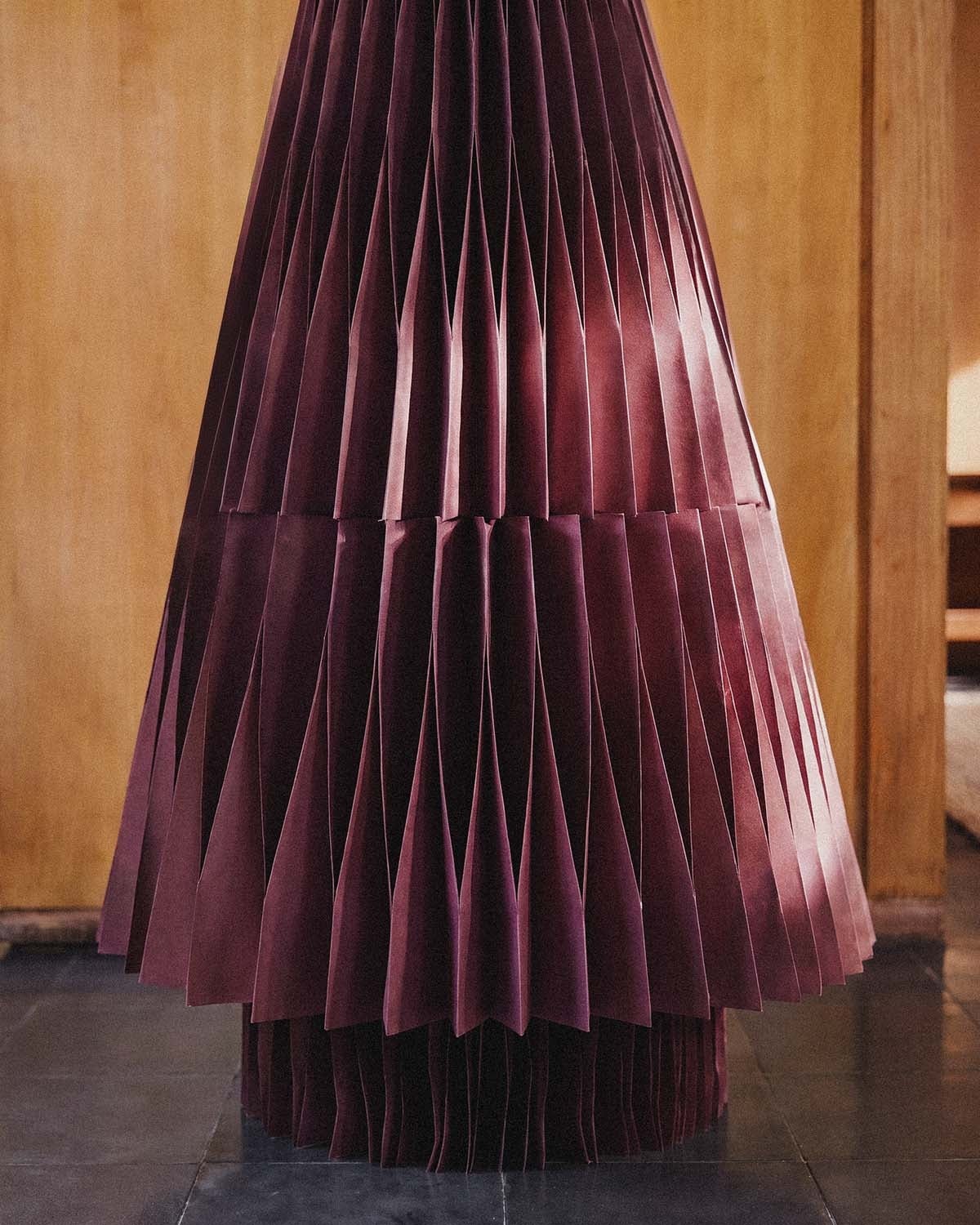 Árbol de navidad ↑ 210 cm de papel Krisna, imagen de galer&iacute;a 3