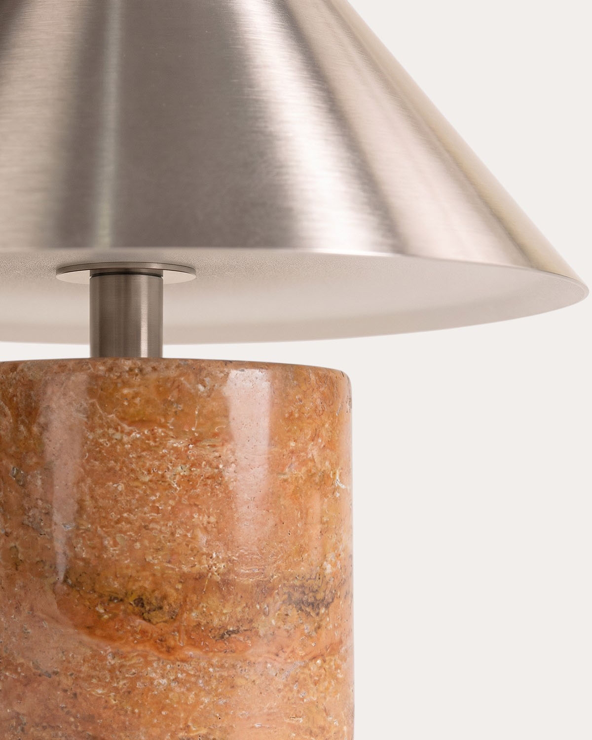 Lámpara de mesa led inalámbrica de mármol y metal Obely, imagen de galer&iacute;a 8