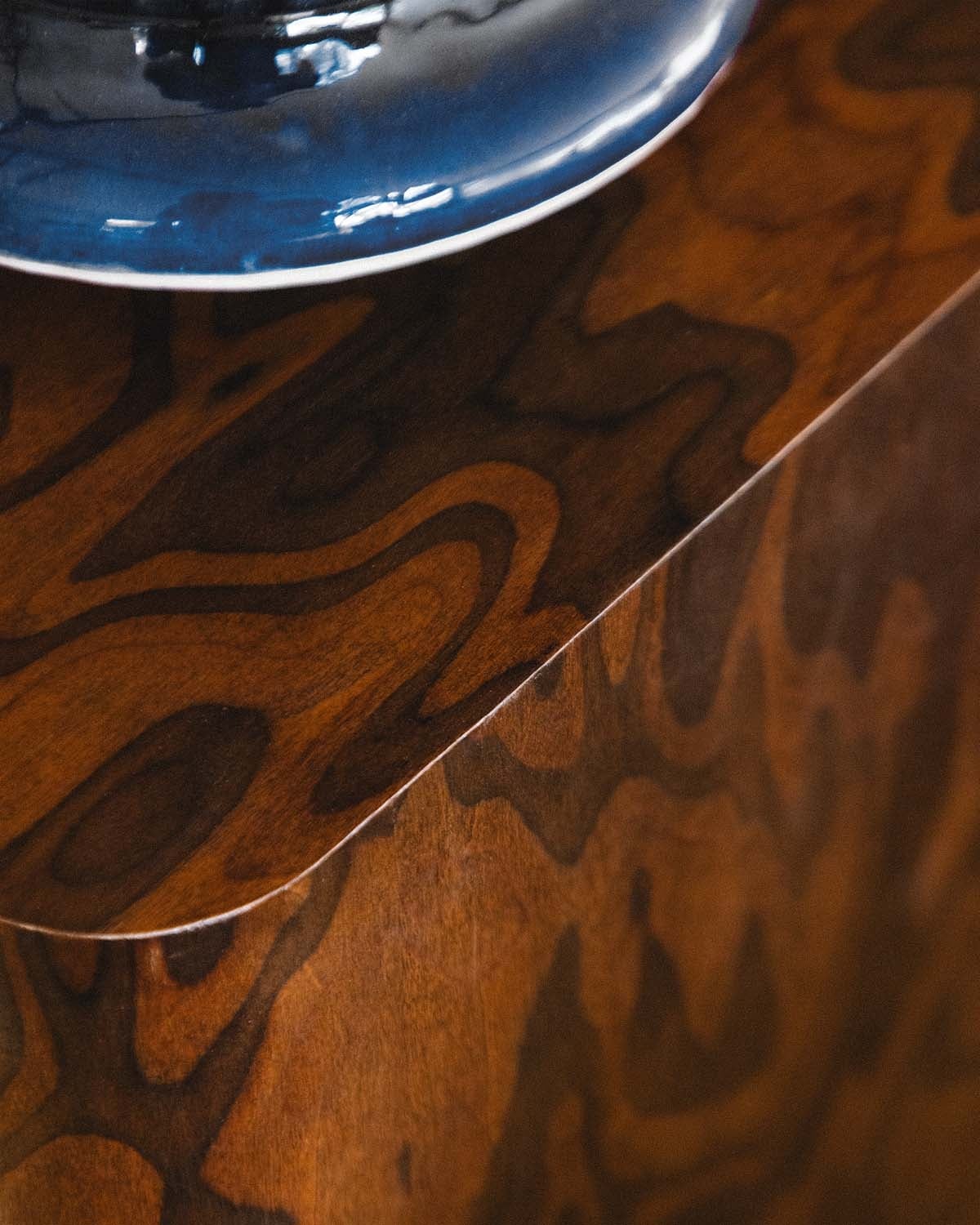 Mesa auxiliar cuadrada 38x38 cm de madera Nohr, imagen de galer&iacute;a 3