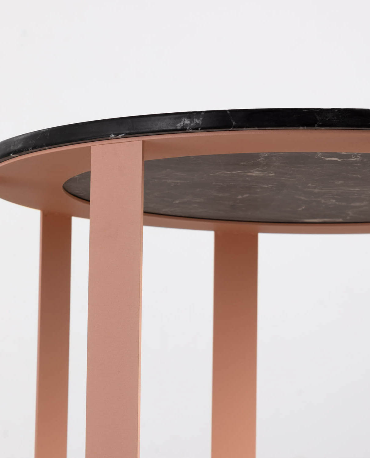 Table d'Appoint Ronde en Marbre et Acier (Ø55 cm) Nebul, image de la gelerie 2