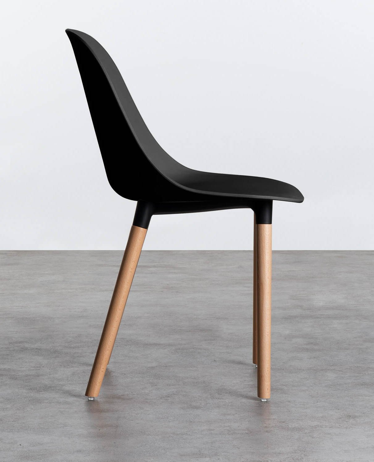 Chaise d'Extérieur en Polypropylène et Bois Reine, image de la gelerie 2