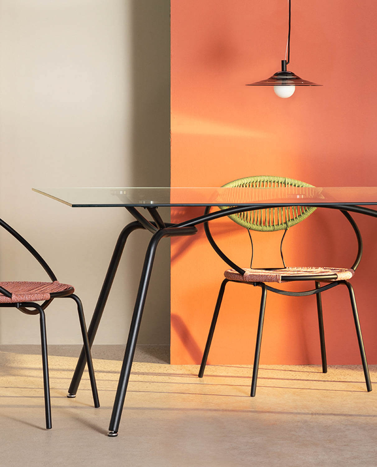Table de Salle à Manger Rectangulaire en Verre Trempé et Métal Bizen, image de la gelerie 2