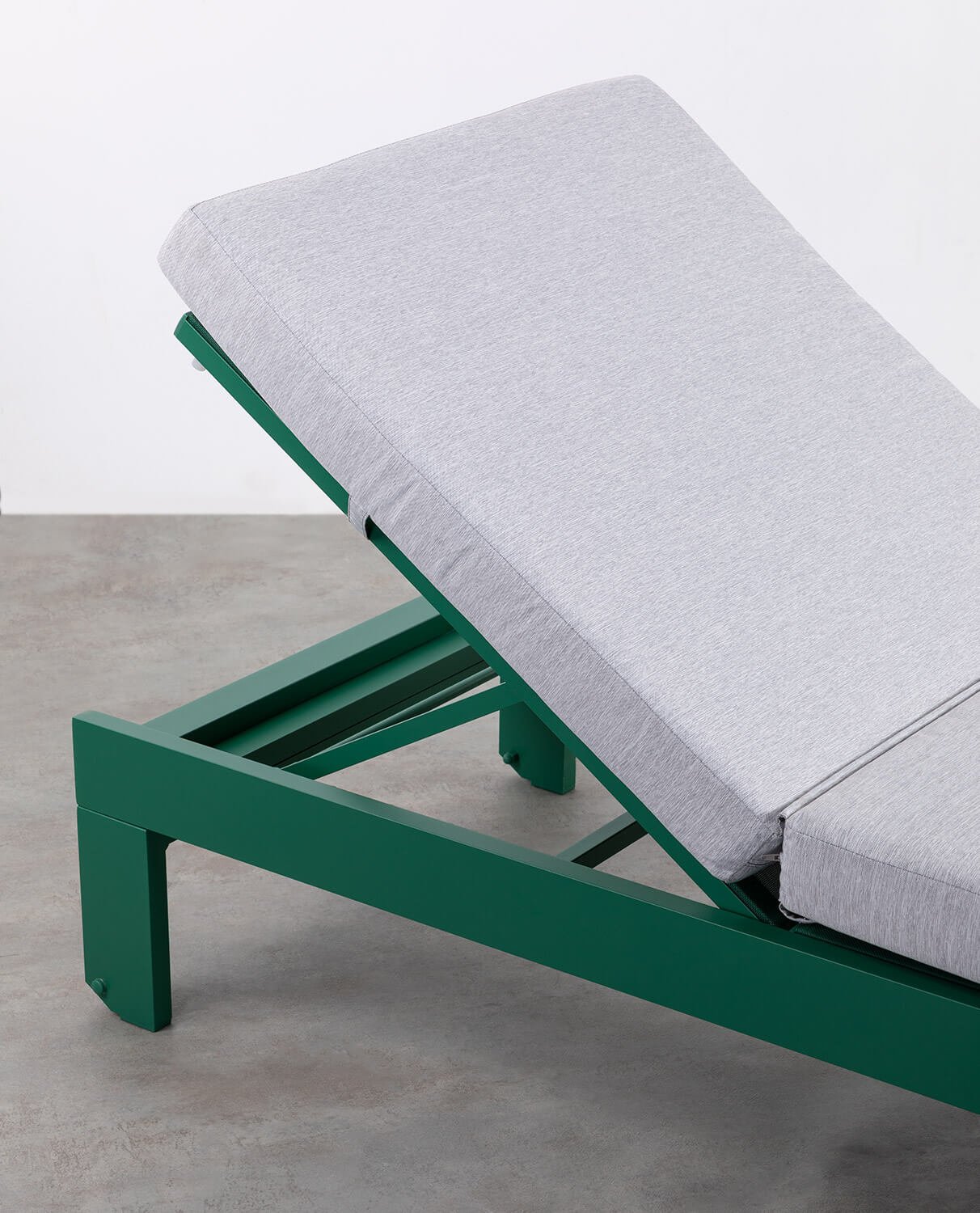 Chaise longue Inclinable en Aluminium avec Coussin en Tissu New Kreta , image de la gelerie 2