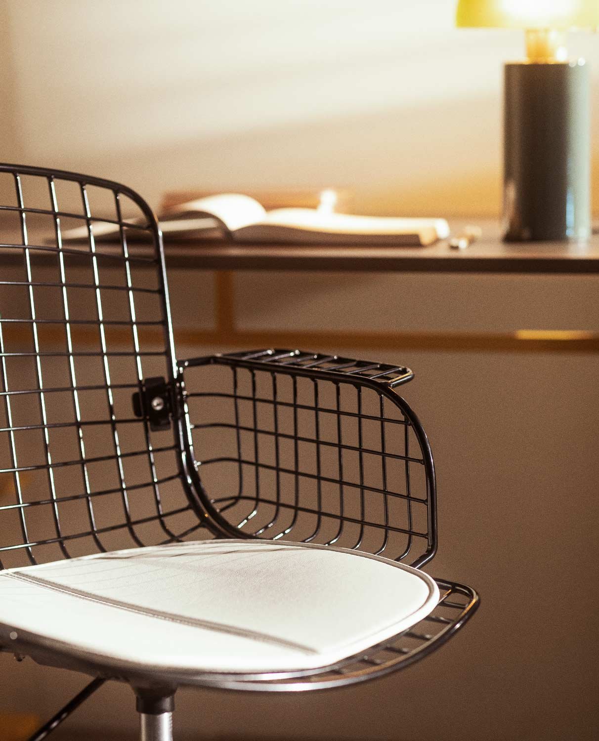 Chaise de Bureau Vintage en Métal à Dossier Haut Aras, image de la gelerie 2