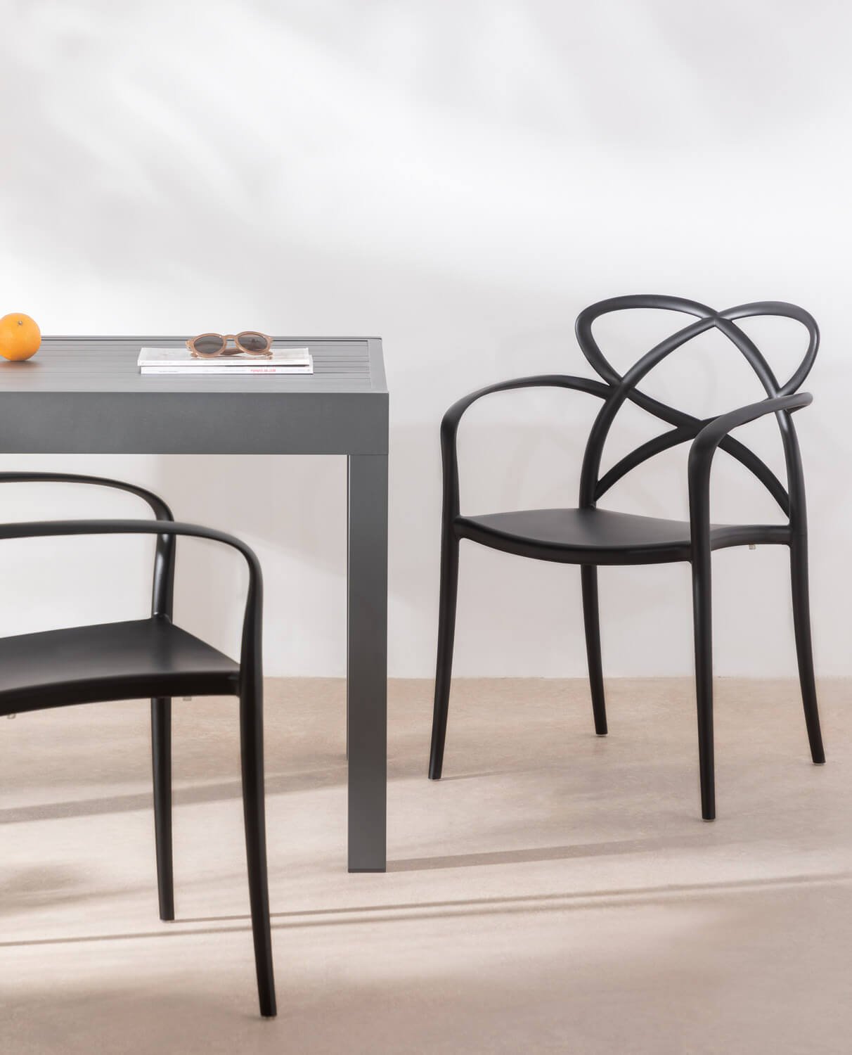 Pack 4 Chaises de Salle à Manger en Polypropylène avec Accoudoirs Cielo, image de la gelerie 2
