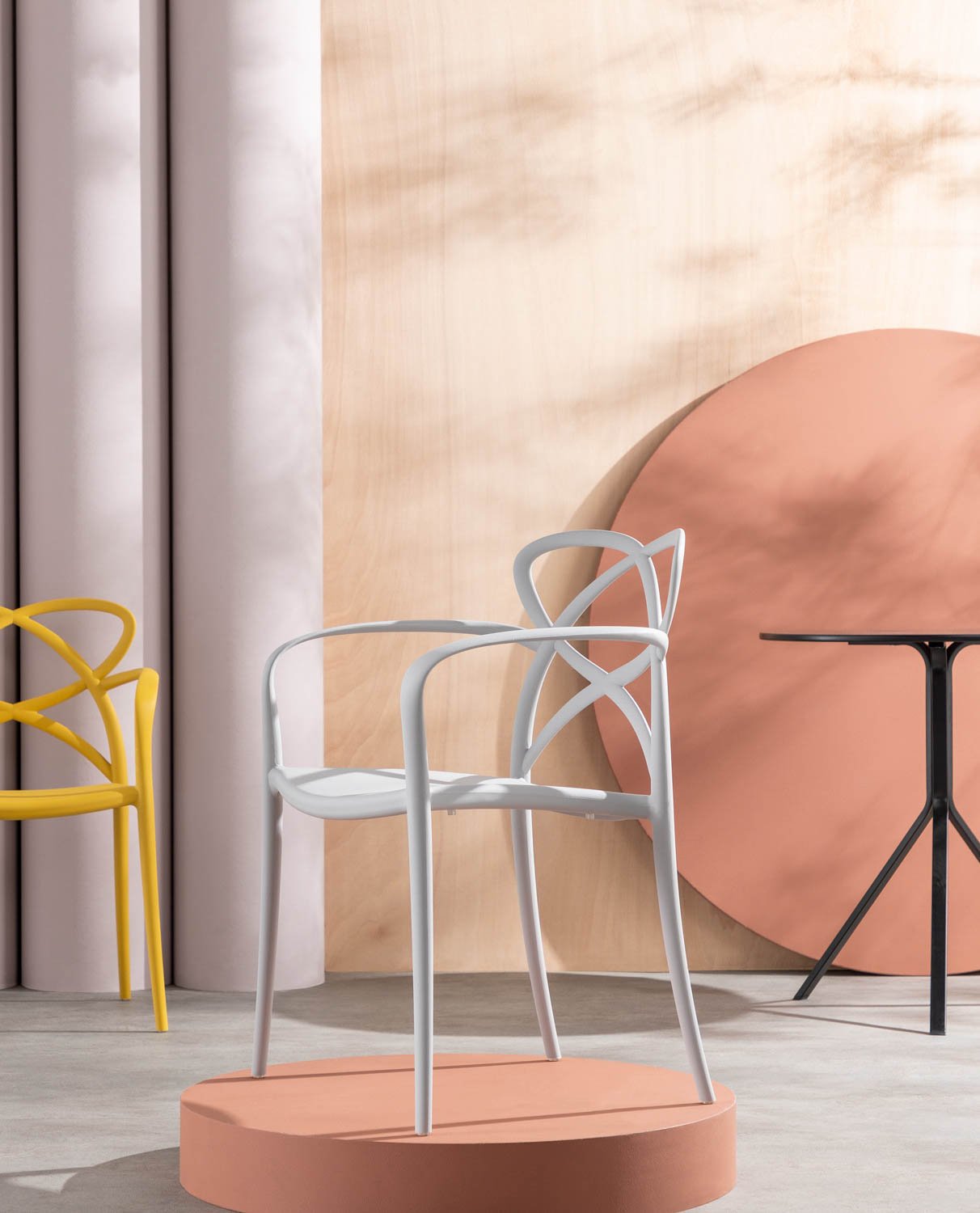 Pack 4 Chaises de Salle à Manger en Polypropylène avec Accoudoirs Cielo, image de la gelerie 2