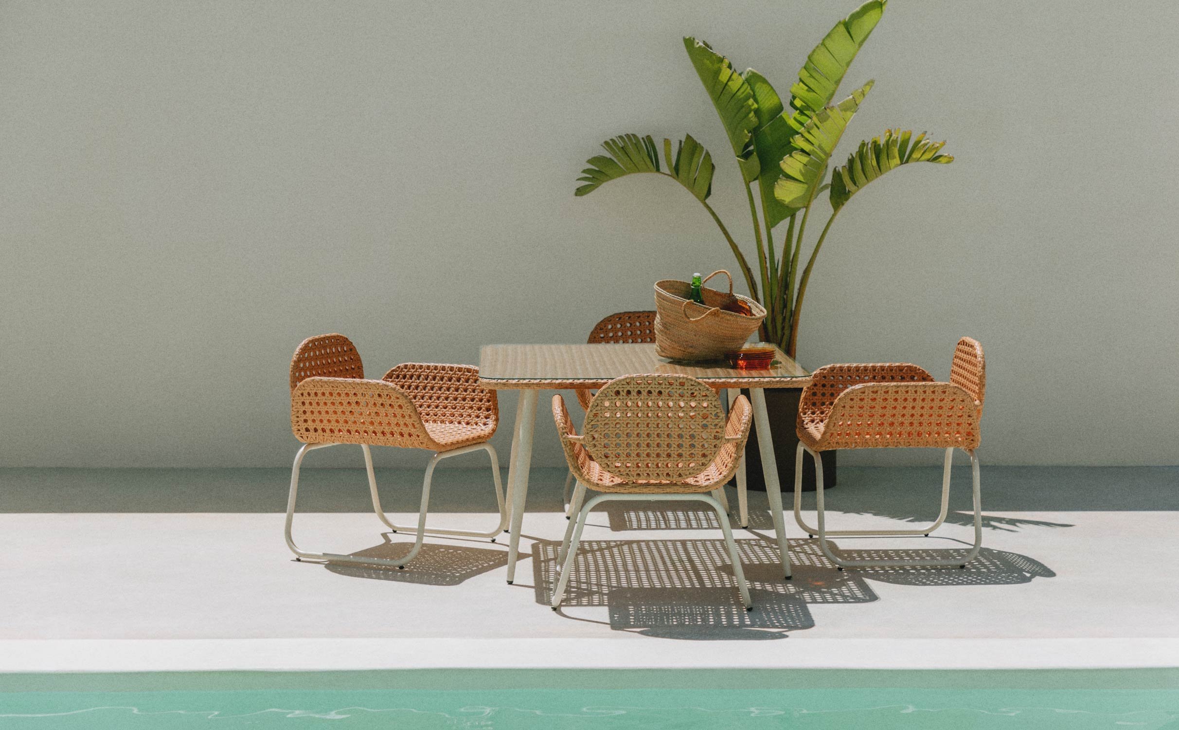 Ensemble de Table et 4 Chaises en Aluminium et Rotin Synthétique Roys, image de la gelerie 1