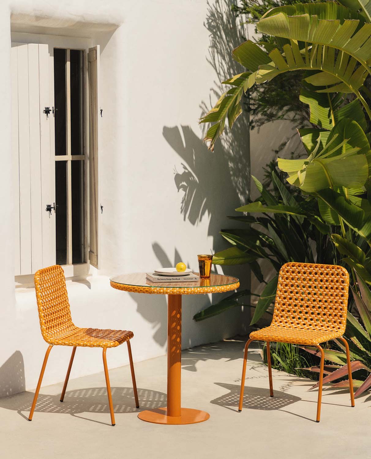 Set de Table Ronde et 2 Chaises d'Extérieur en Aluminium et Rotin Synthétique Roys, image de la gelerie 2