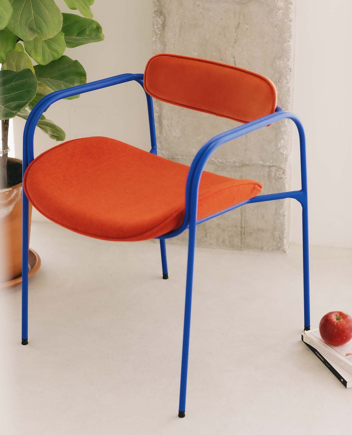 Chaise de Salle à Manger avec Accoudoirs en Velours et Tissu Ilan, image de la gelerie 2