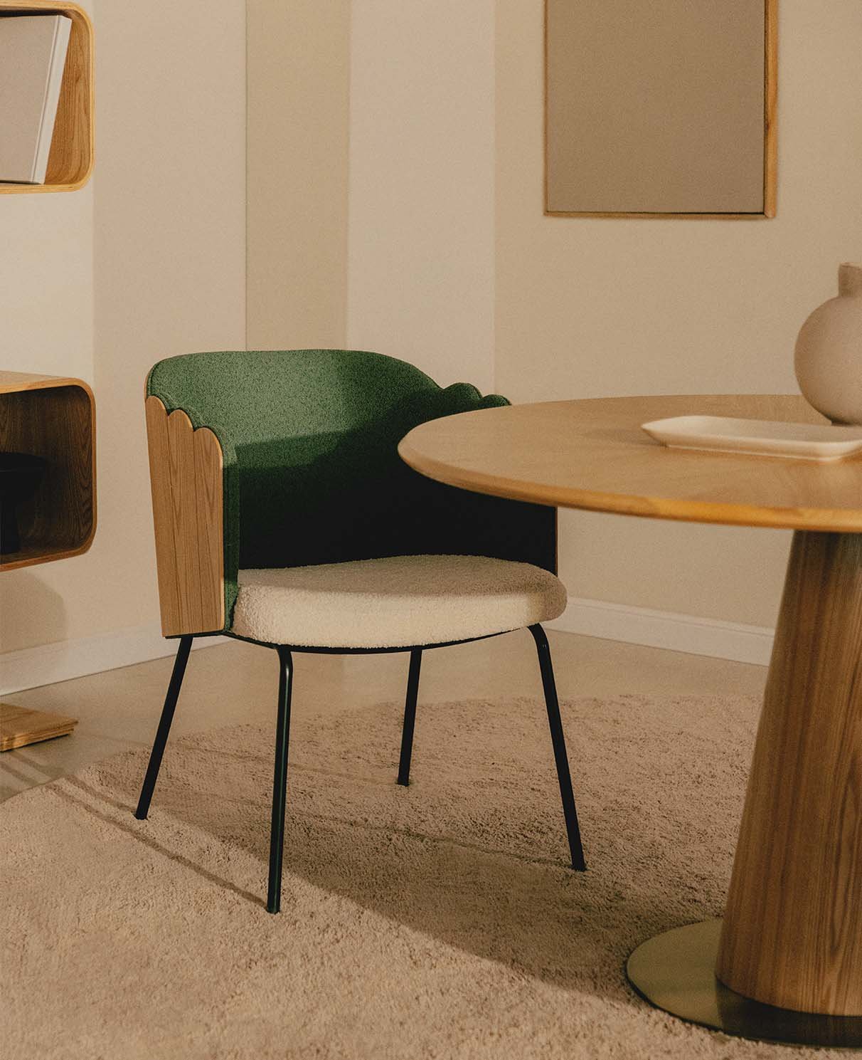 Chaise de Salle à manger en Bois et Tissu Rene, image de la gelerie 2