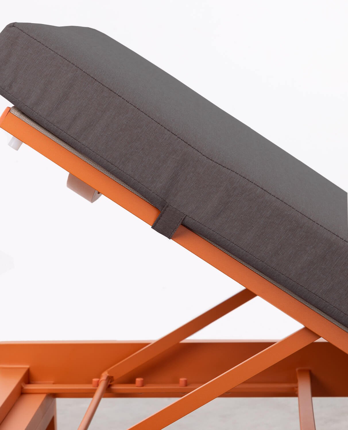 Chaise longue Inclinable en Aluminium avec Coussin en Tissu New Kreta , image de la gelerie 2