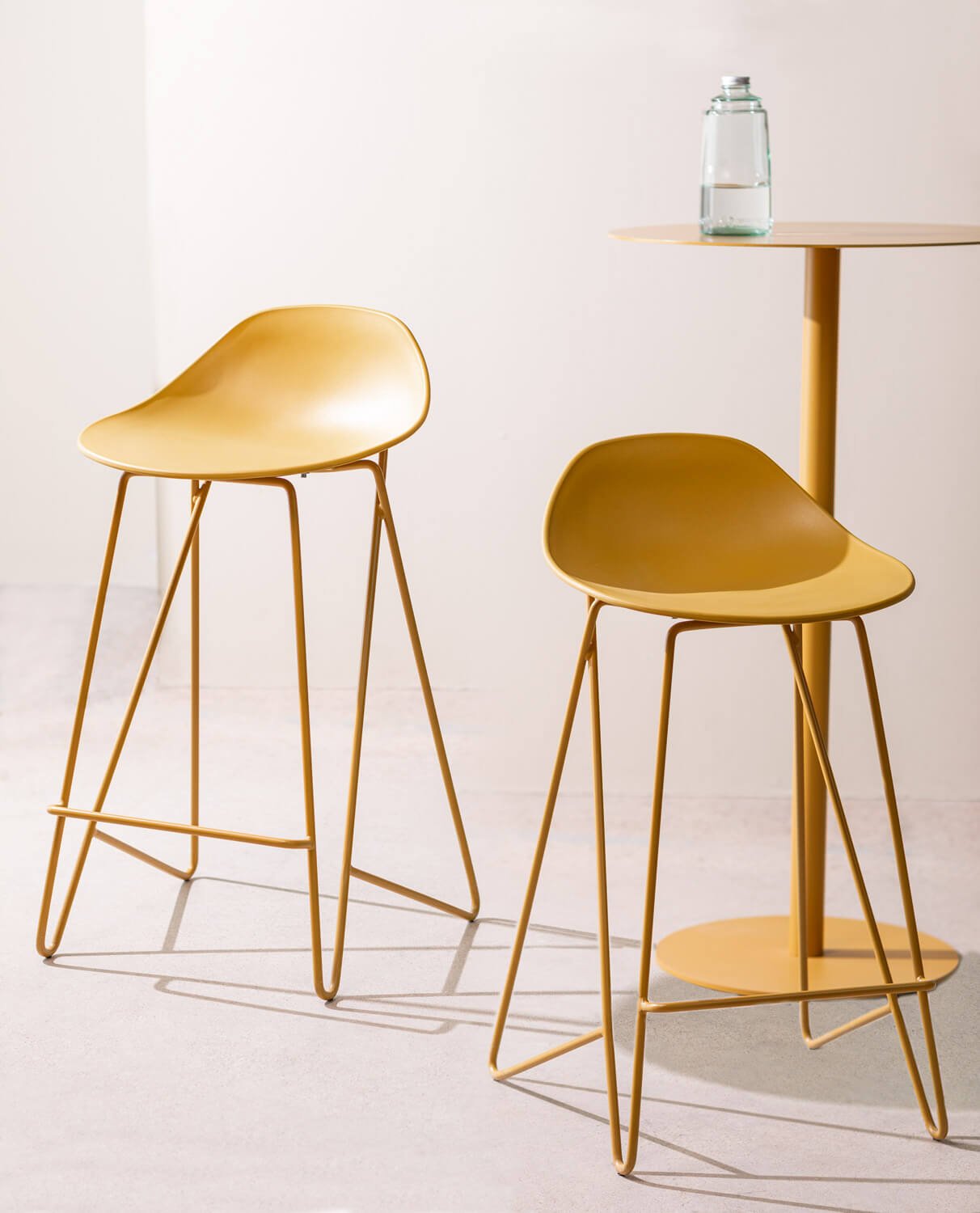 Pack 4 Tabourets Hauts en Polypropylène et Acier (67 cm) Paris, image de la gelerie 2