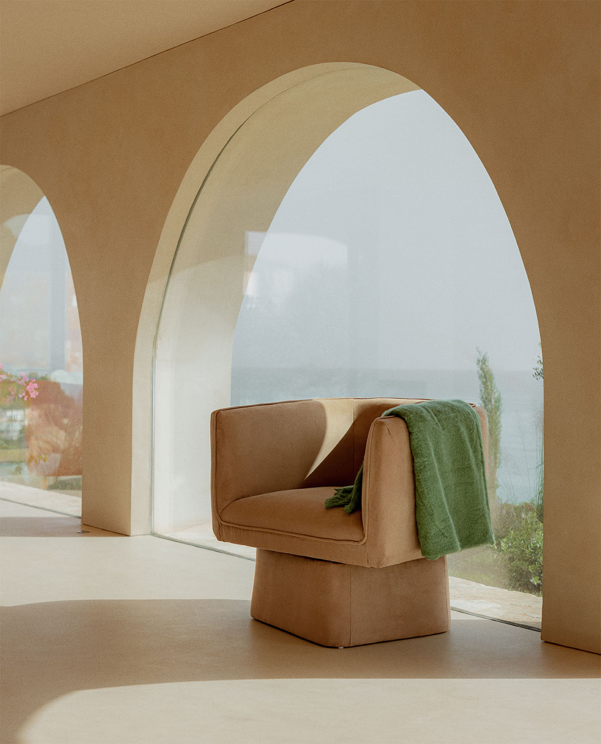 Fauteuil Pivotant en Tissu Mauren , image de la gelerie 2