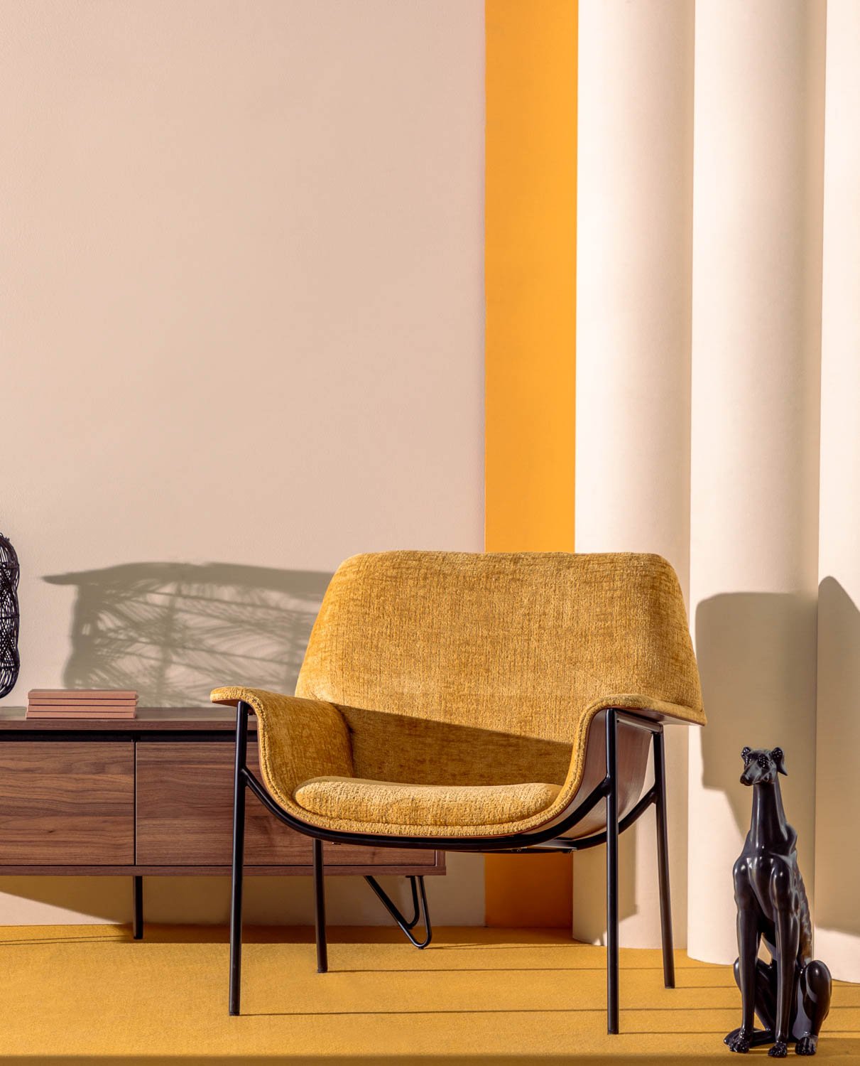 Pack de 2 Fauteuils avec Accoudoirs en Bois et Tissu Rinu, image de la gelerie 2