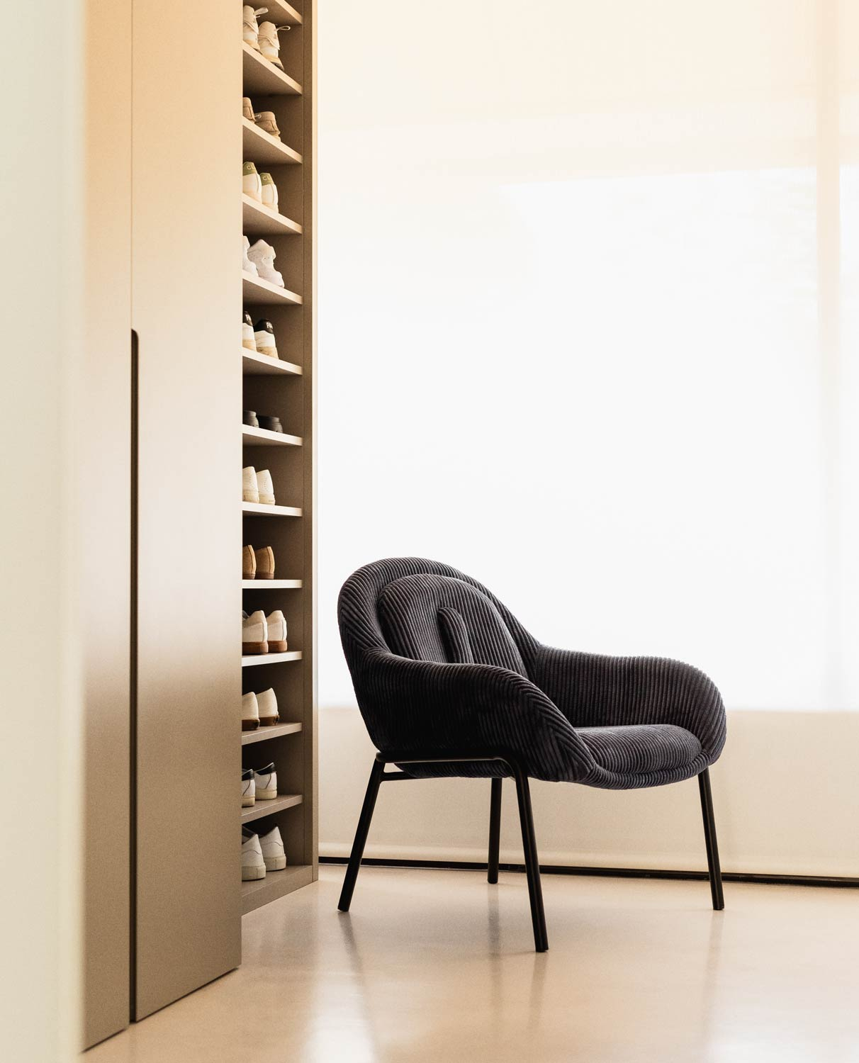 Pack de 2 Fauteuils en Velours Côtelé Épais et Métal Bres , image de la gelerie 2