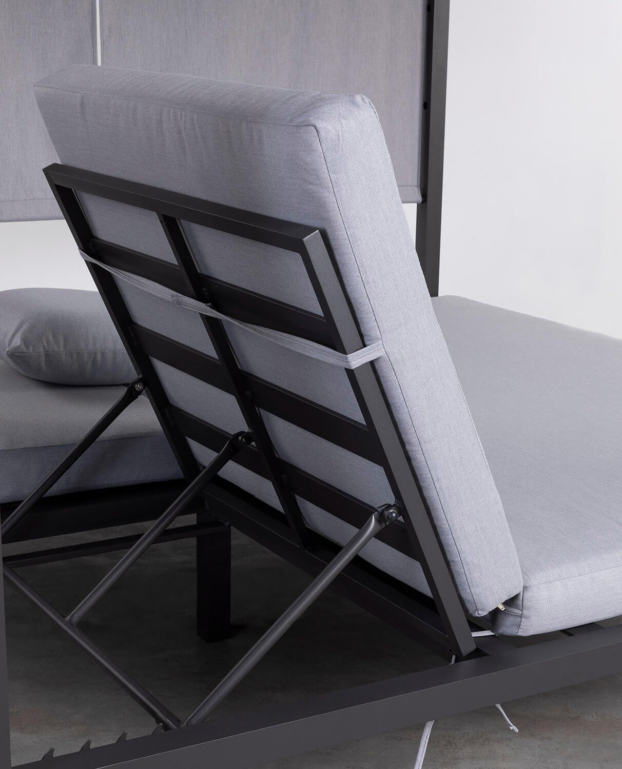 Lit Balinais Inclinable Mersia et 2 Tables d'Appoint en Aluminium Kreta Colours, image de la gelerie 2