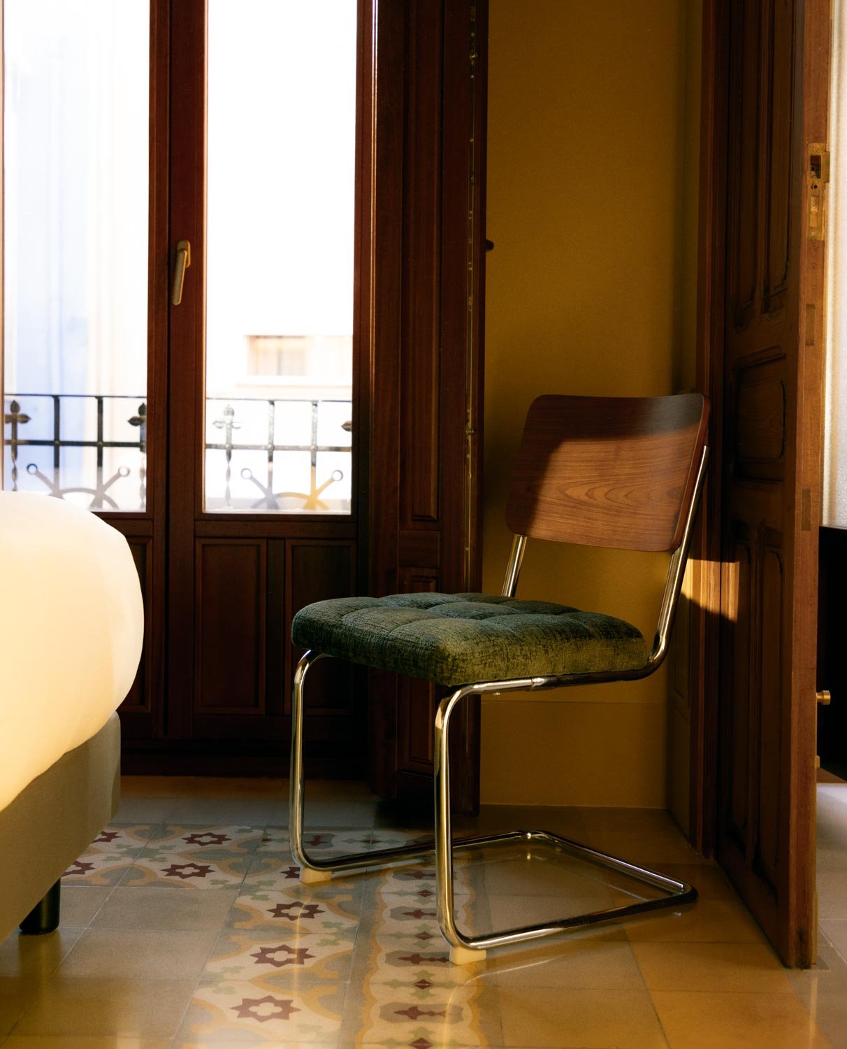 Chaise de Salle à Manger en Bois et Tissu Cuba, image de la gelerie 2