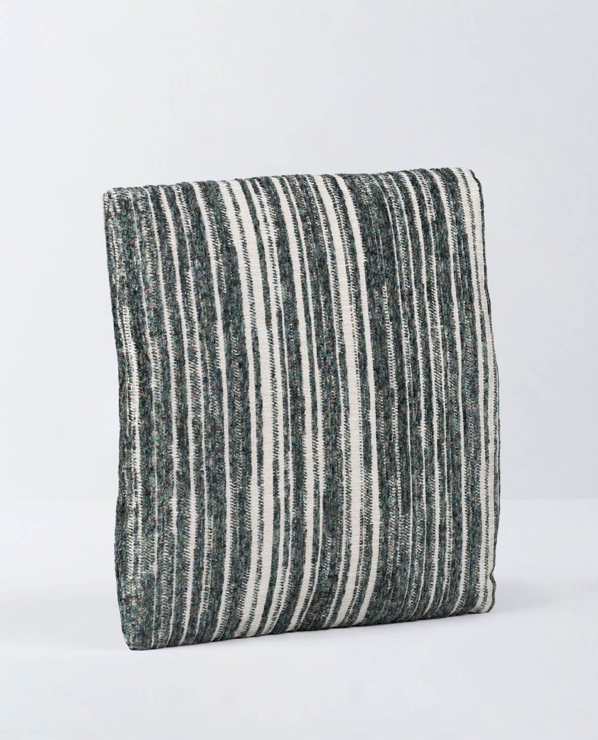 Coussin Carré en Tissu (44x44 cm) Marssel, image de la gelerie 1