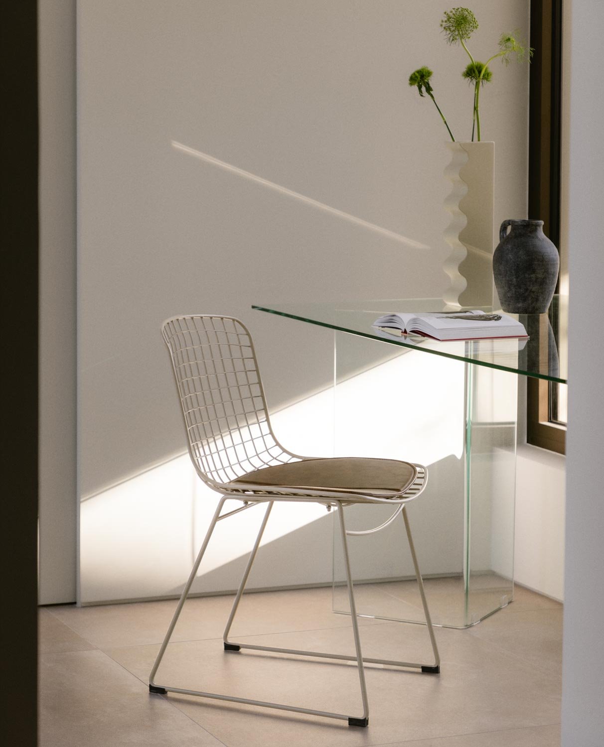 Chaise de Salle à Manger à Dossier Haut en Métal Aras Fresh, image de la gelerie 2