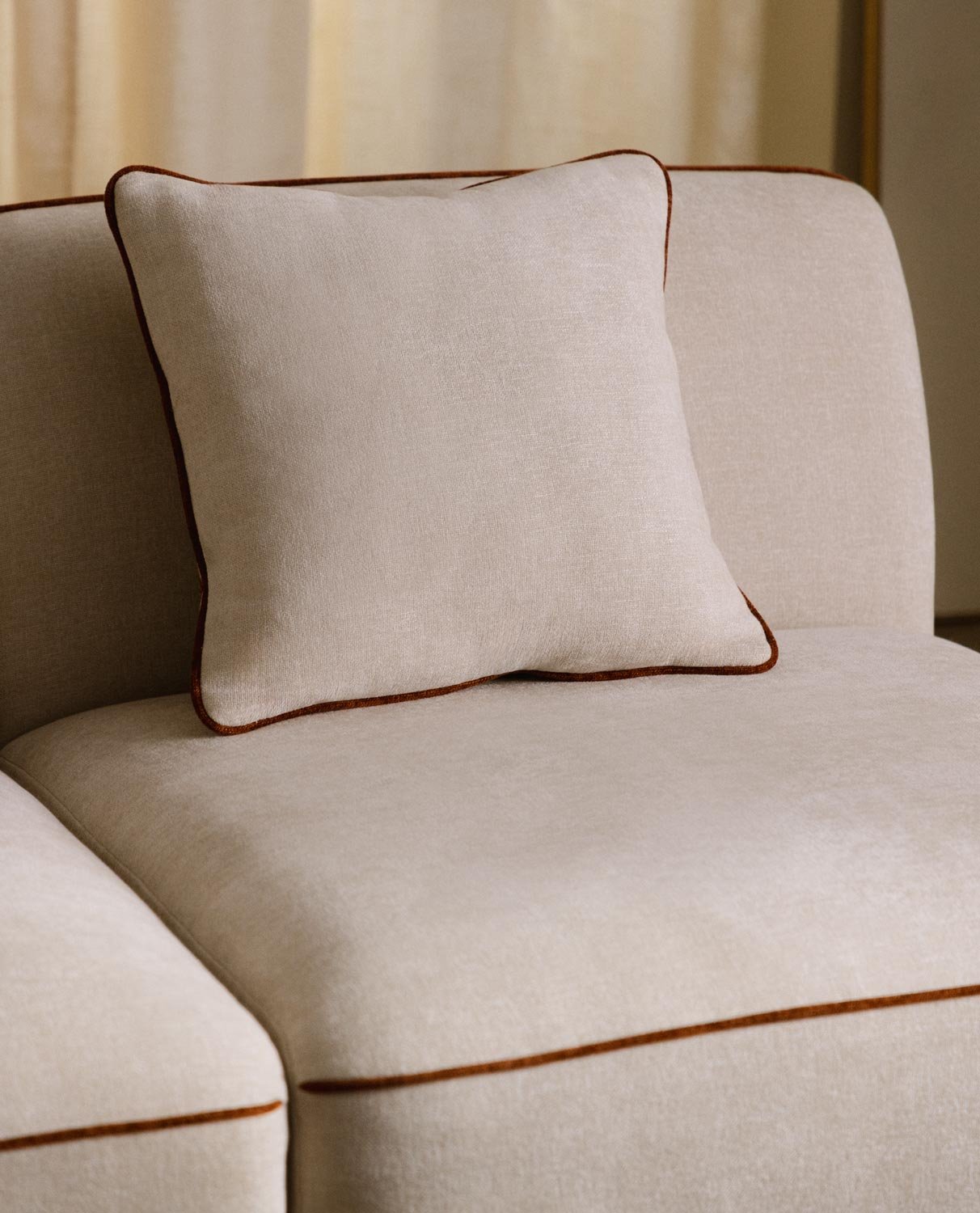 Coussin Carré en Tissu (43x43 cm) Ilham, image de la gelerie 2