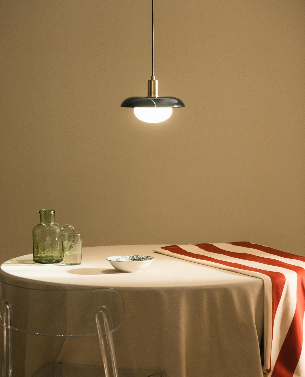 Plafonnier en Marbre Uran , image de la gelerie 2