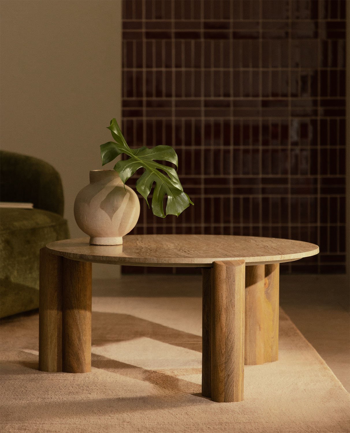 Table Basse Ronde avec Plateau en Marbre Travertin (Ø85 cm) Ethel, image de la gelerie 2