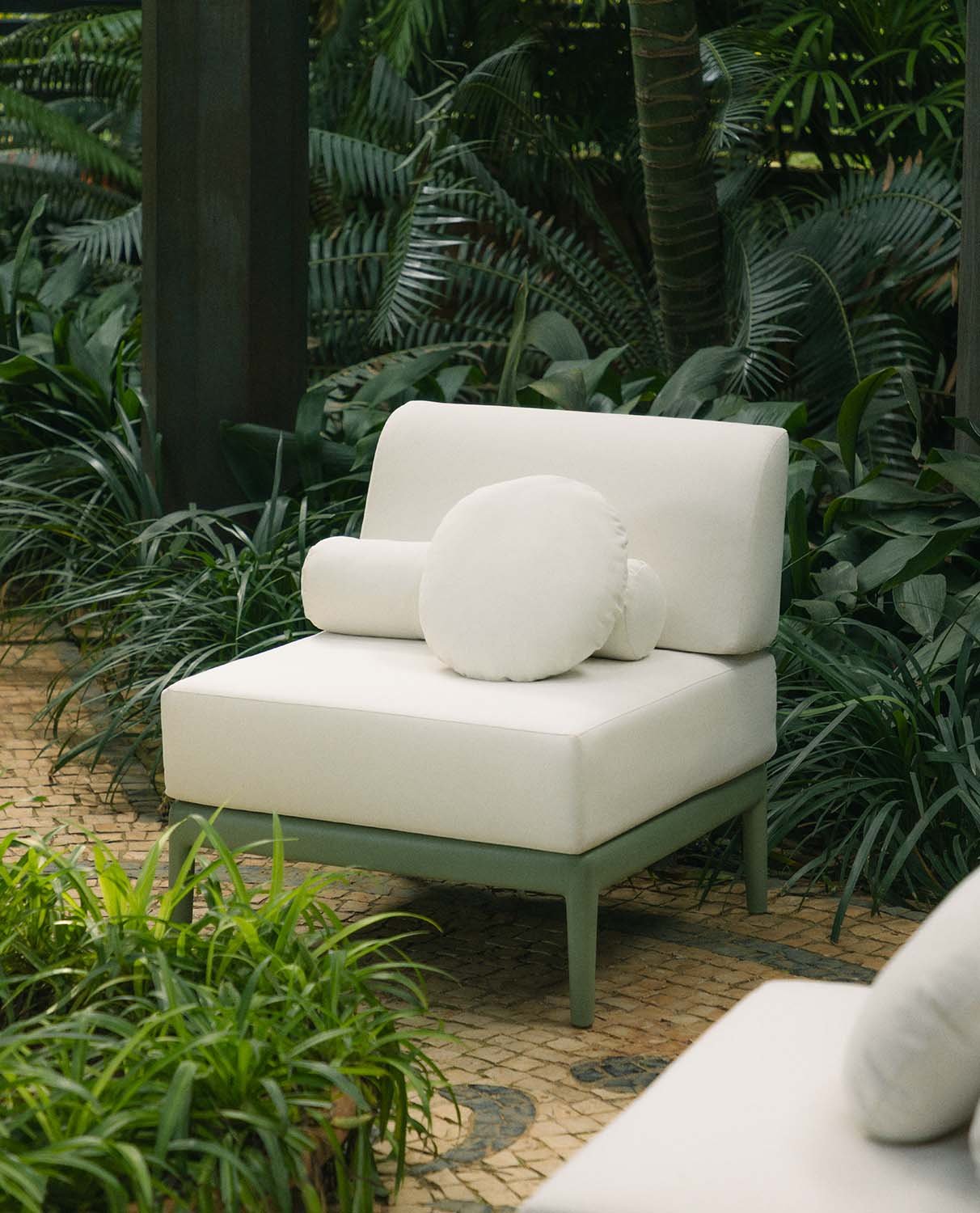Fauteuil de Jardin en Polypropylène avec Coussins Meivy, image de la gelerie 2
