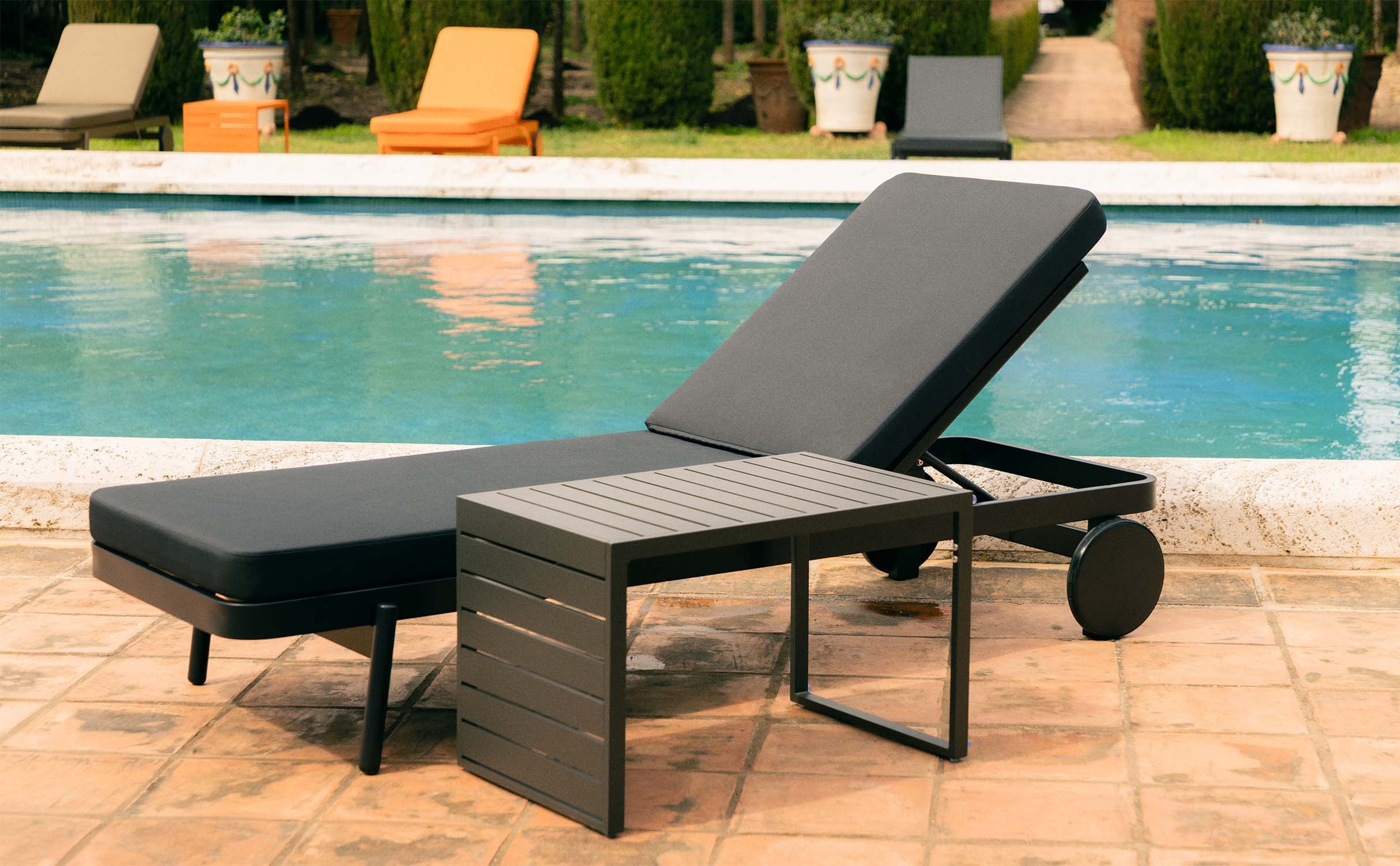 Chaise Longue Inclinable avec Coussin en Tissu et Aluminium Celina, image de la gelerie 1