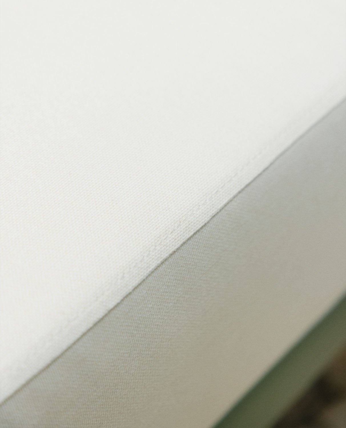 Ensemble de Jardin avec Canapé 2 Places, 2 Fauteuils et une Table Basse en Verre Trempé et Polypropylène Meivy, image de la gelerie 10