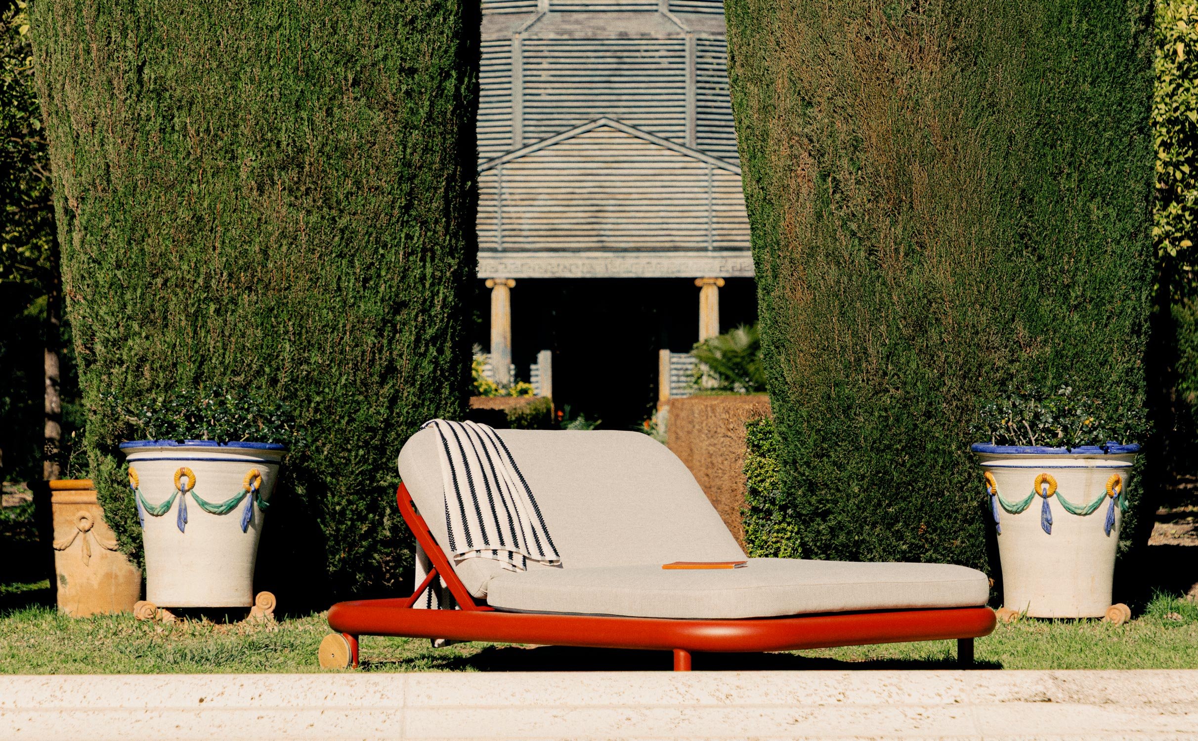 Chaise Longue Inclinable Double en Aluminium avec Coussin en Tissu Cheryl, image de la gelerie 1