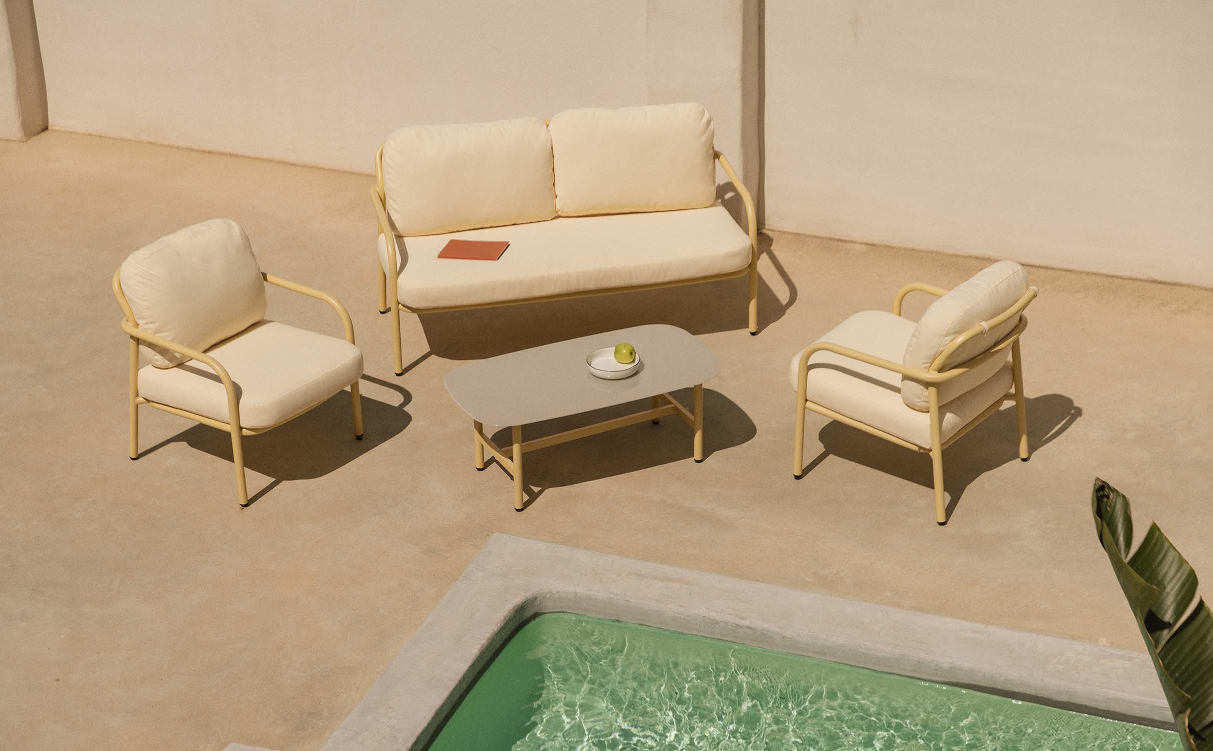 Salon de Jardin en Métal et Tissu avec Table Basse Aleina, image de la gelerie 1
