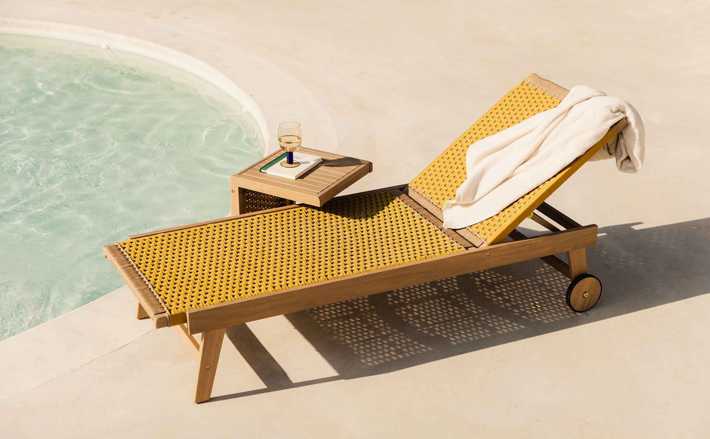 Chaise Longue et Table d'Appoint en Bois d'Acacia et Corde Mirle, image de la gelerie 1