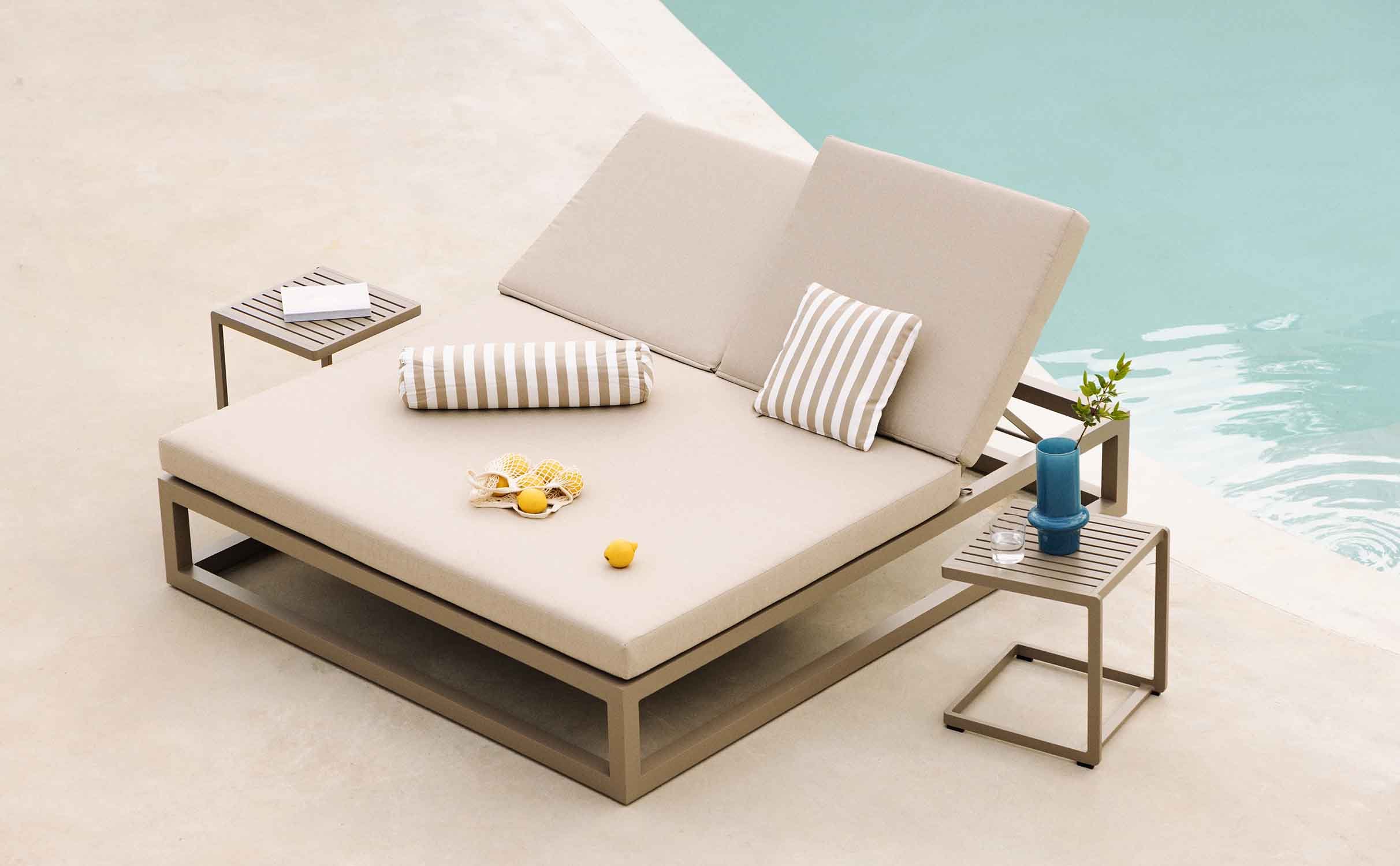 Double Tumbion Inclinable Kewin et 2 Tables d'Appoint en Aluminium Kreta Colours, image de la gelerie 1
