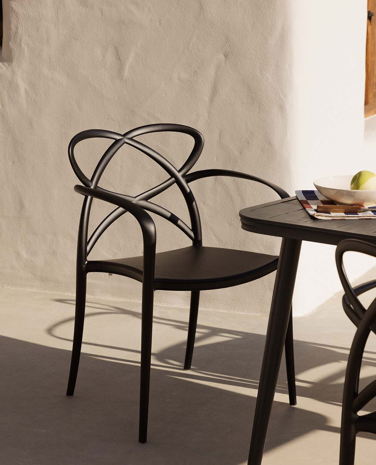 Chaise d'Extérieur en Polypropylène avec Accoudoirs Cielo, image de la gelerie 2
