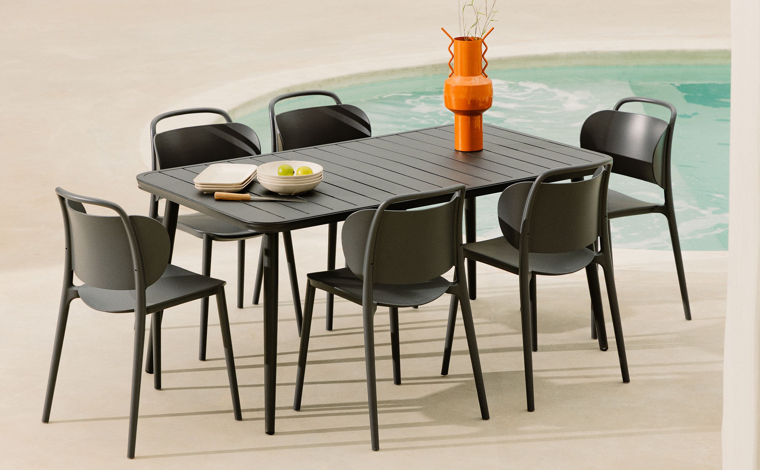 Ensemble de Table Rectangulaire en Aluminium Cancun et 6 Chaises d'Extérieur en Polypropylène Kole, image de la gelerie 1