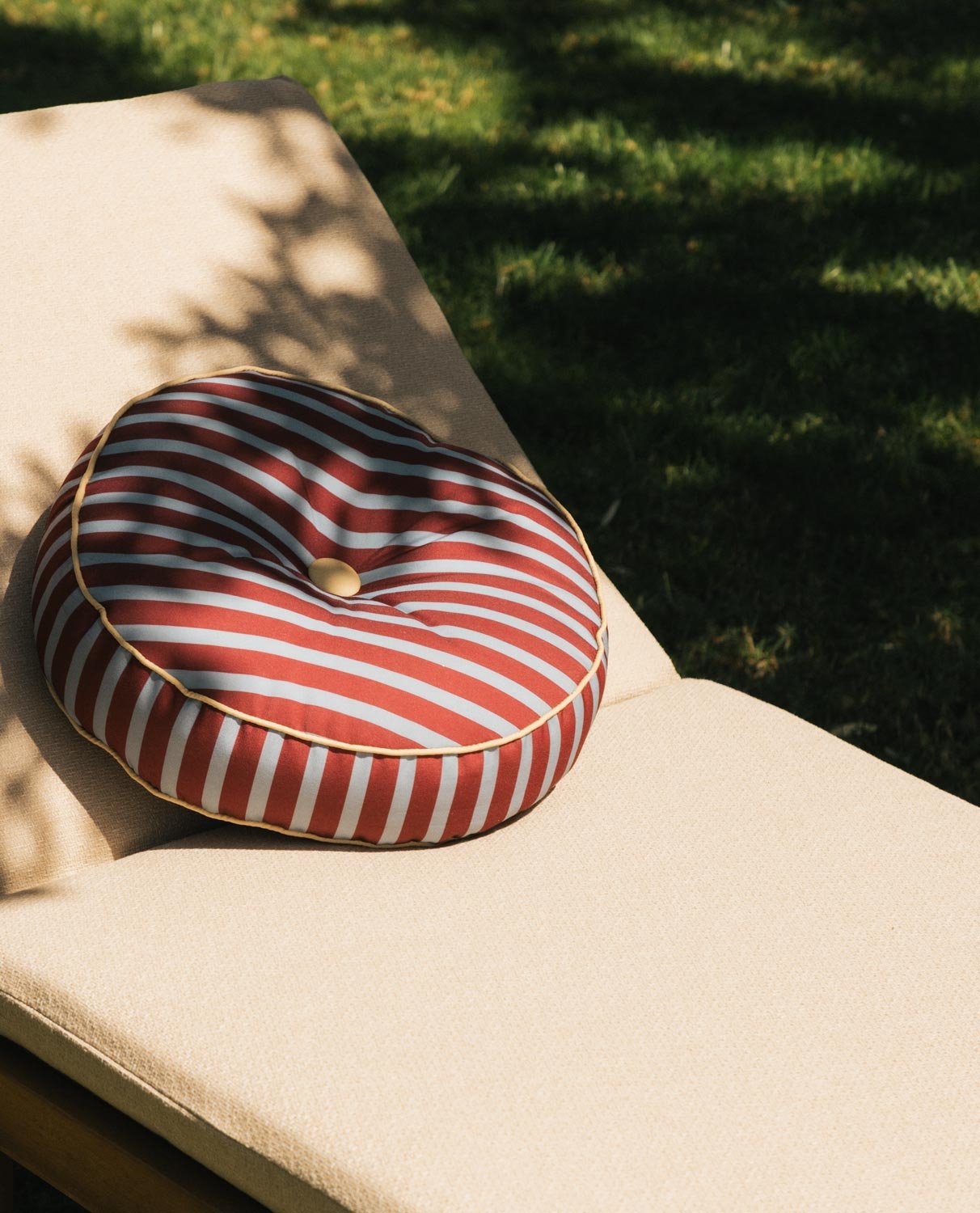 Coussin d'Extérieur Rond en Tissu (Ø40 cm) Zambi, image de la gelerie 2