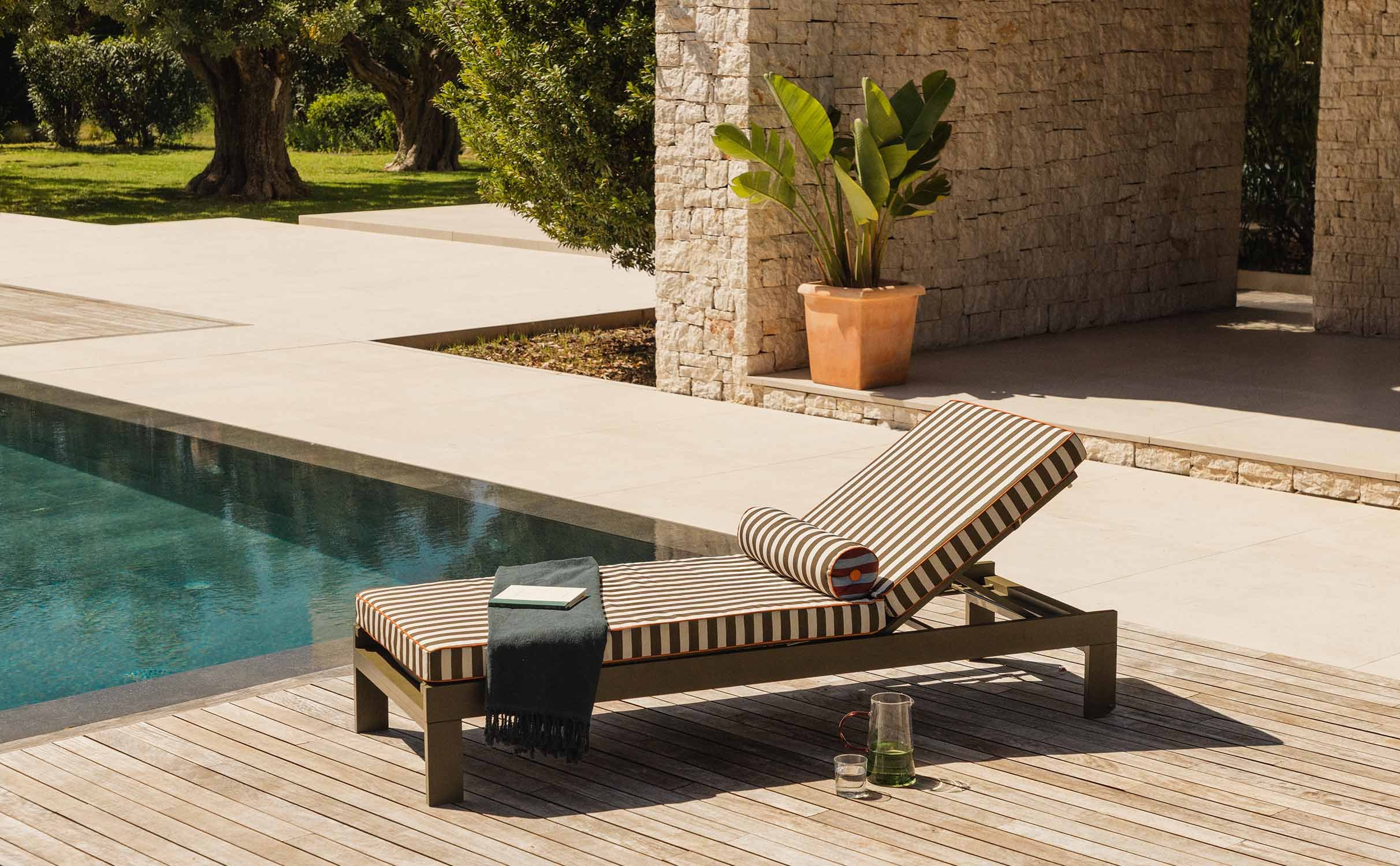 Pack 2 Chaises Longues Inclinables en Aluminium avec Coussin Rayé New Kreta, image de la gelerie 1