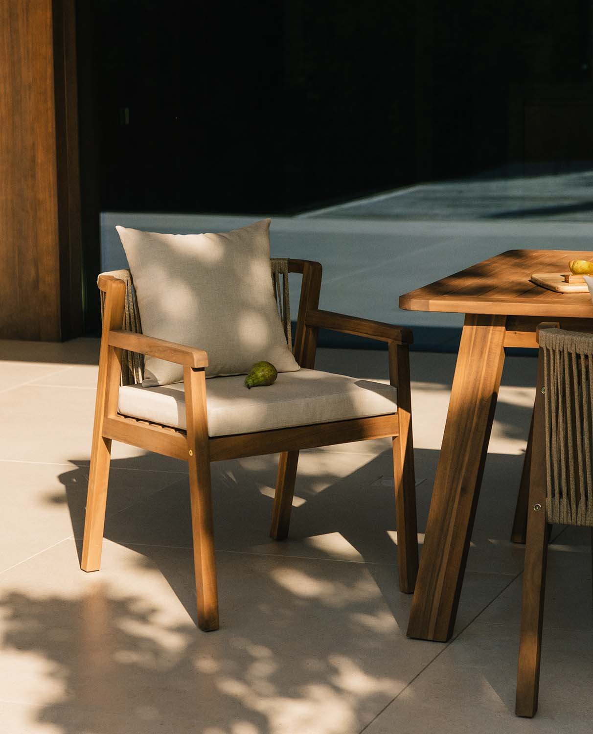 Pack de 4 Chaises d'Extérieur en Bois d'Acacia Cael, image de la gelerie 2