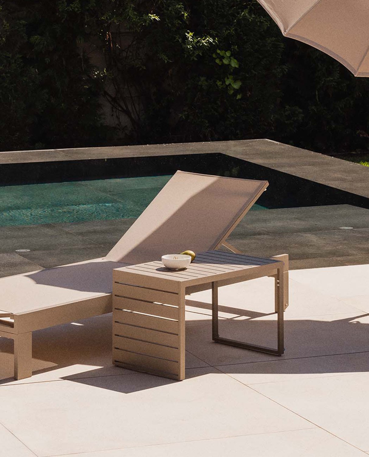 Table Basse en Aluminium (72X45 cm) Kreta, image de la gelerie 2