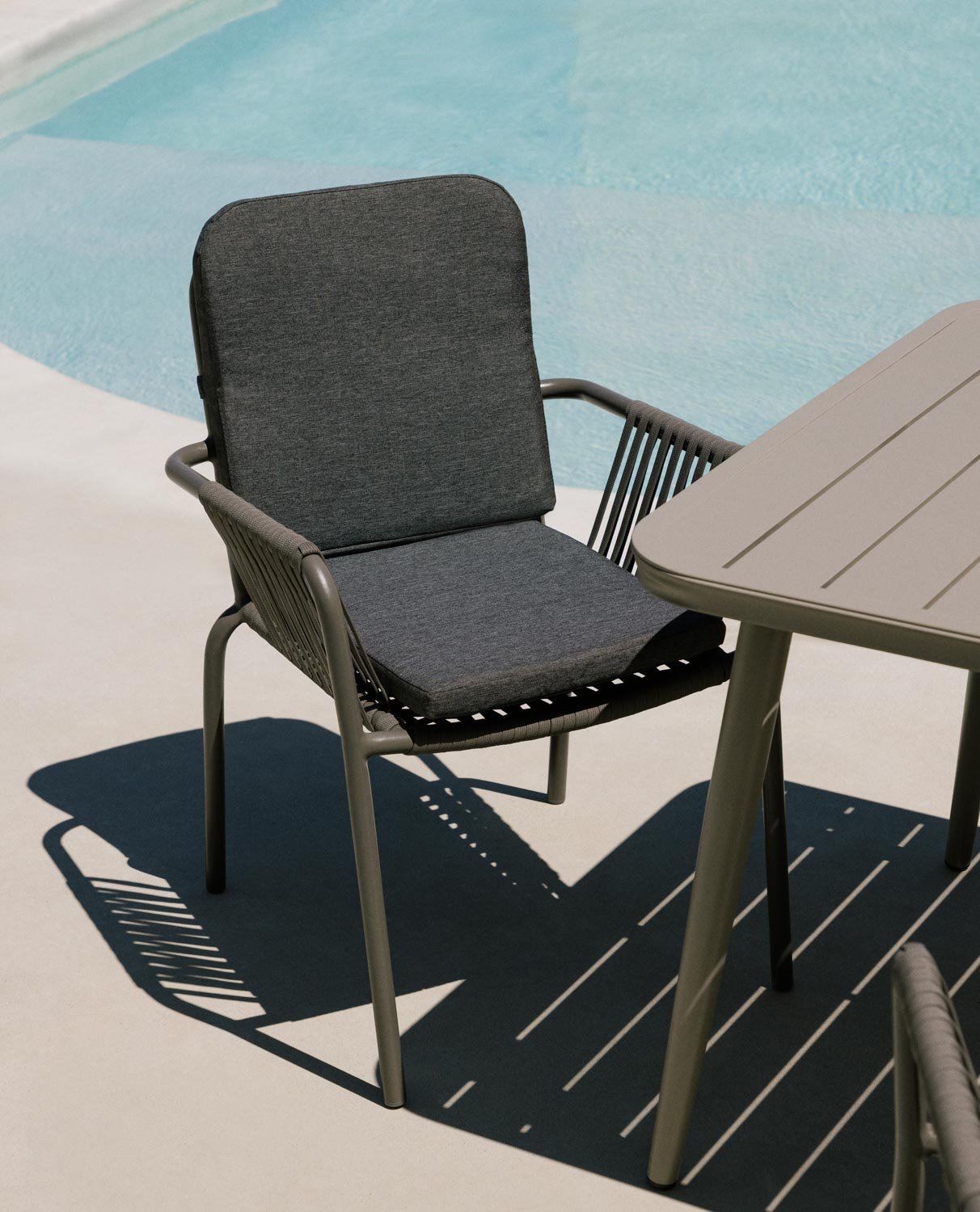 Pack de 4 Chaises d'Extérieur en Aluminium et Corde Drian , image de la gelerie 2