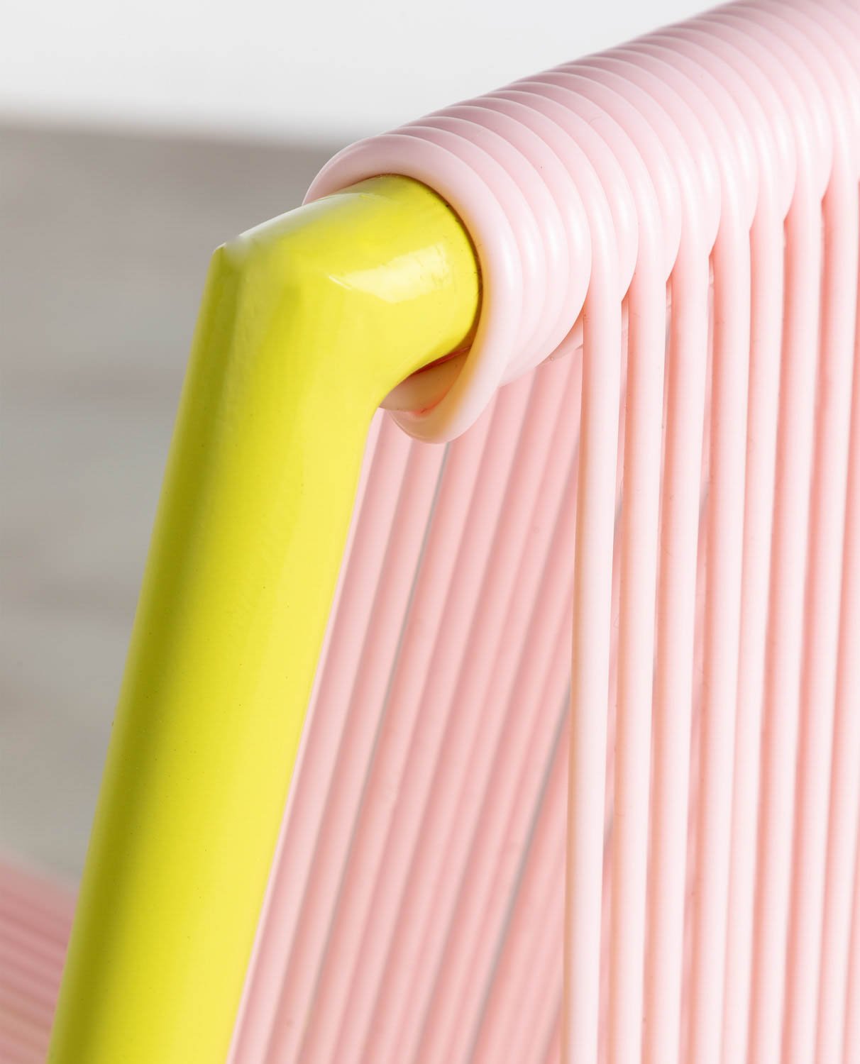 Ensemble Table à Manger Rectangulaire en Verre (180x90 cm) Kamil et 6 Chaises en Rotin et Métal Amur, image de la gelerie 10