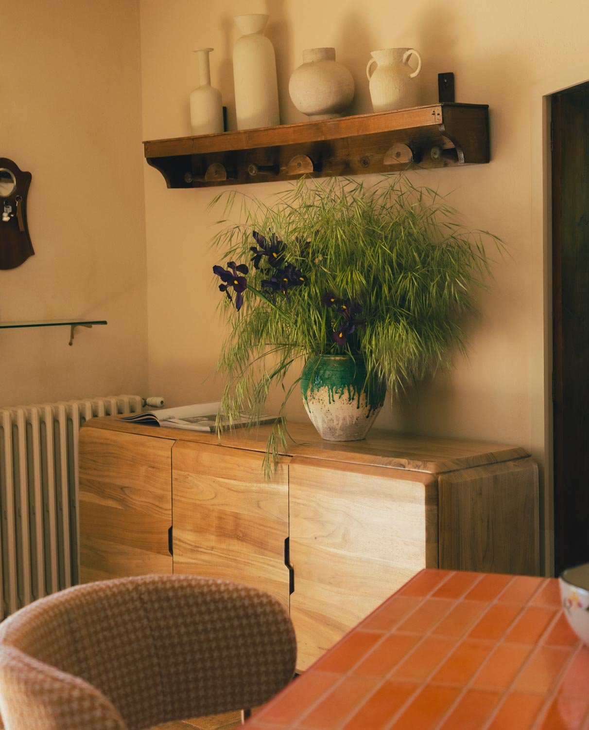 Buffet Bas 3 Portes en Bois d'Acacia Lucil, image de la gelerie 2